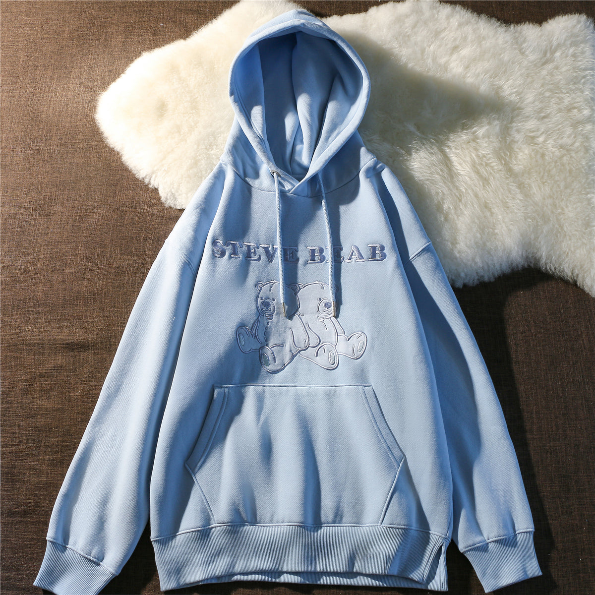 Japanisch-schicker Kapuzenpullover im Hongkong-Stil mit Bärenstickerei für Damen