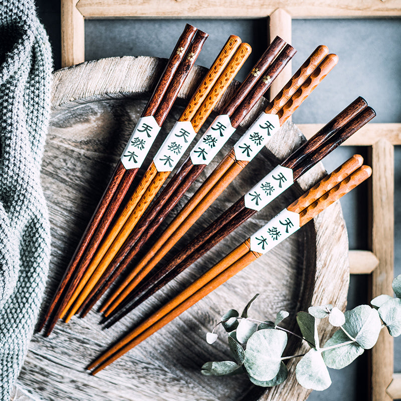 Japanese Style Wooden Pointed Chopsticks Creative Set