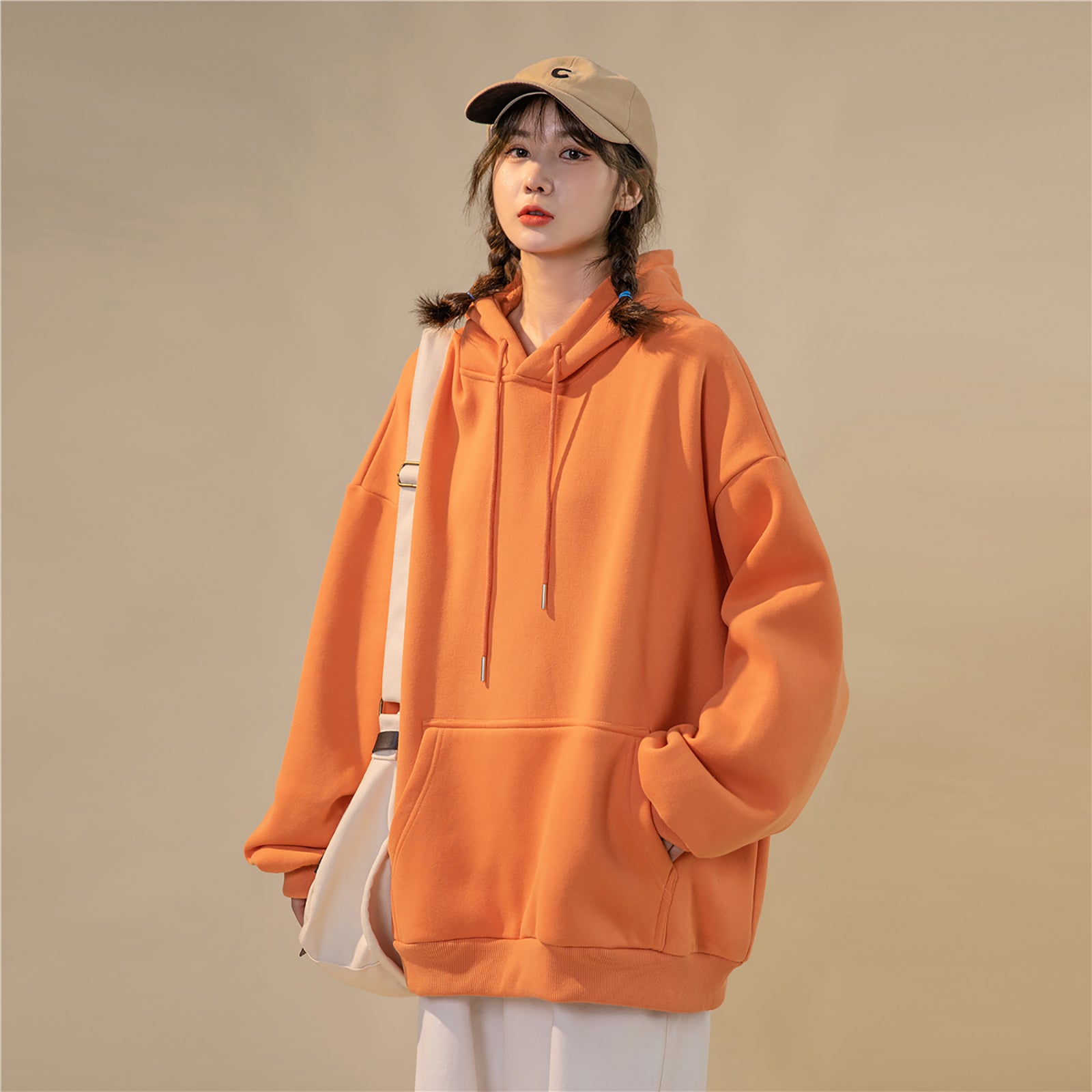 Hong Kong Style Kapuzenshirt in Lila, locker geschnitten, langärmelig, dünn, für Damen, geeignet für Frühling und Herbst.