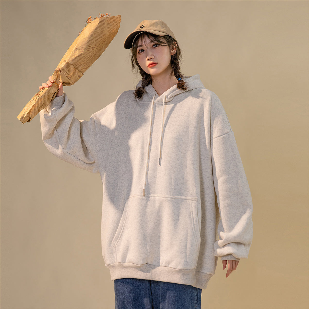 Hong Kong Style Kapuzenshirt in Lila, locker geschnitten, langärmelig, dünn, für Damen, geeignet für Frühling und Herbst.