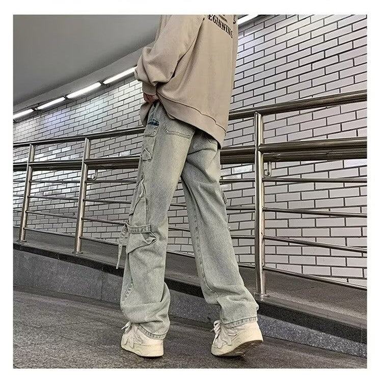 Trendige Jeans im japanischen Stil – beliebt bei Jugendlichen – vielseitig kombinierbar